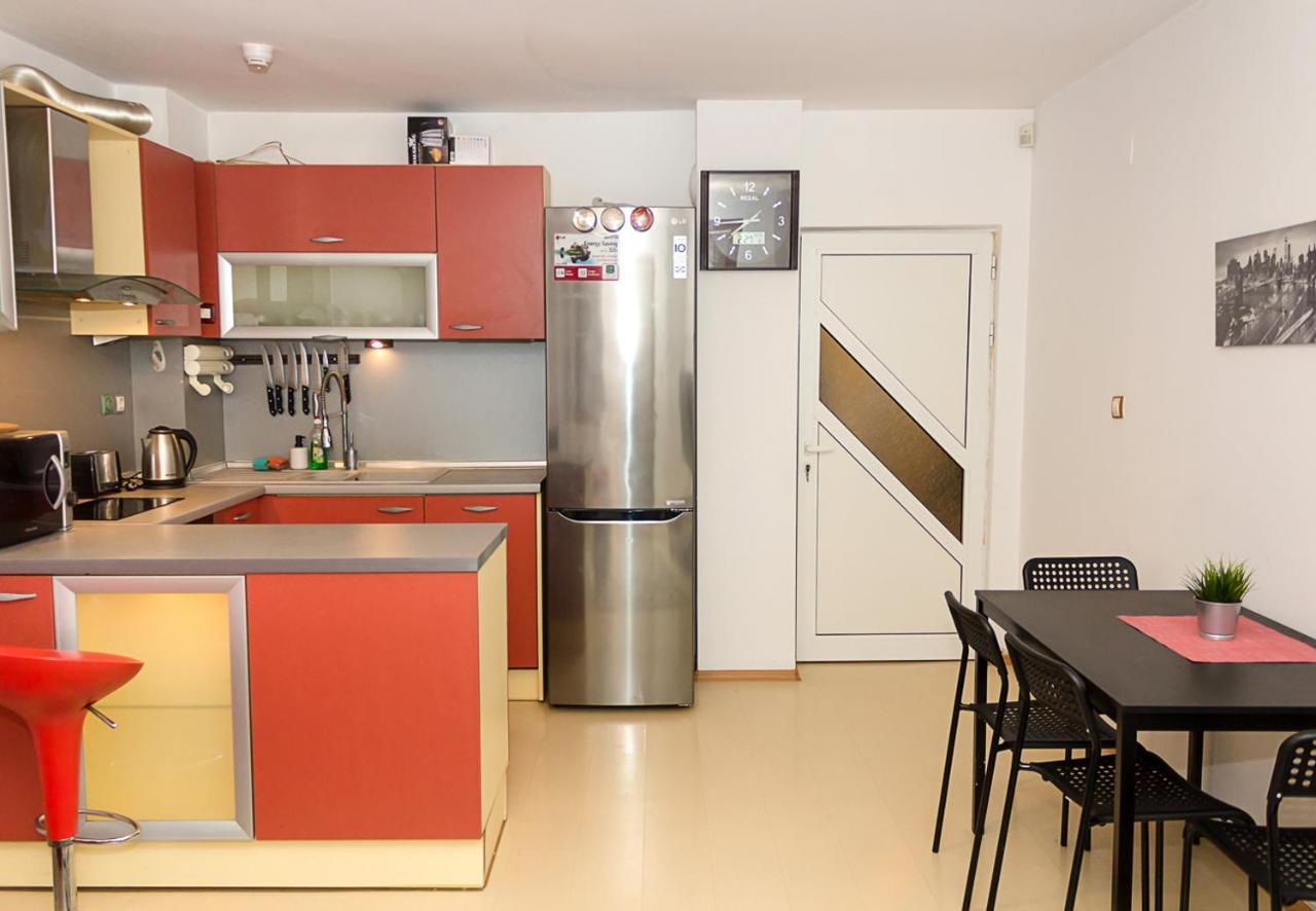 Red Square - Family Apartment In Varna Top Centre エクステリア 写真